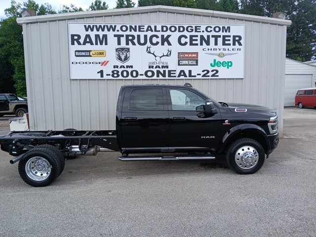 New 2026 RAM 5500 4x4 Crew Cab w/ Laramie Trim Package image 2