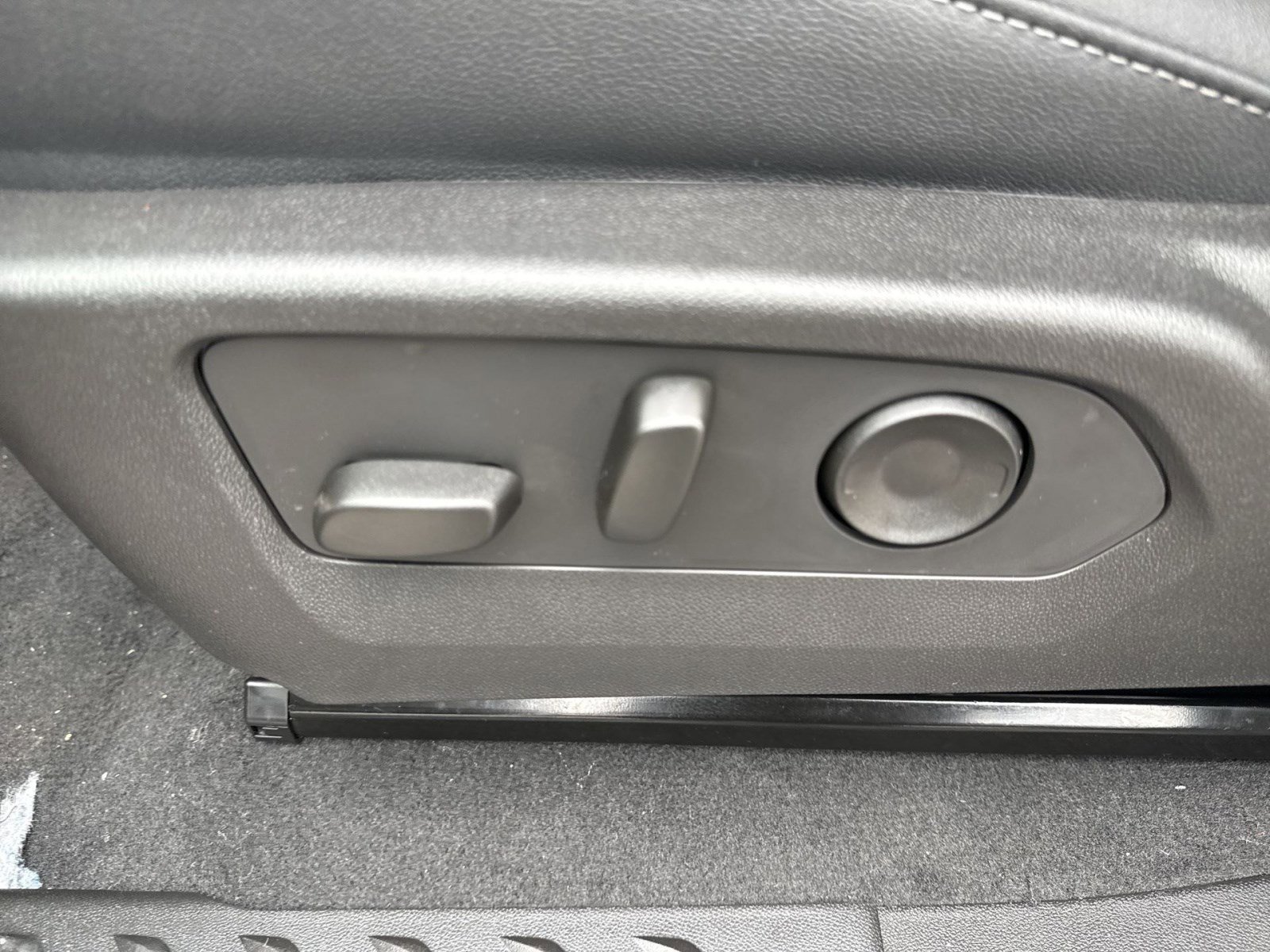 New 2026 GMC Canyon Elevation image 12