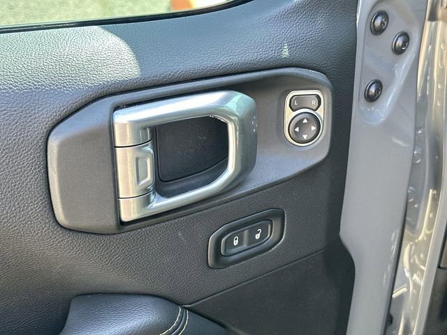 Used 2022 Jeep Gladiator Overland image 22