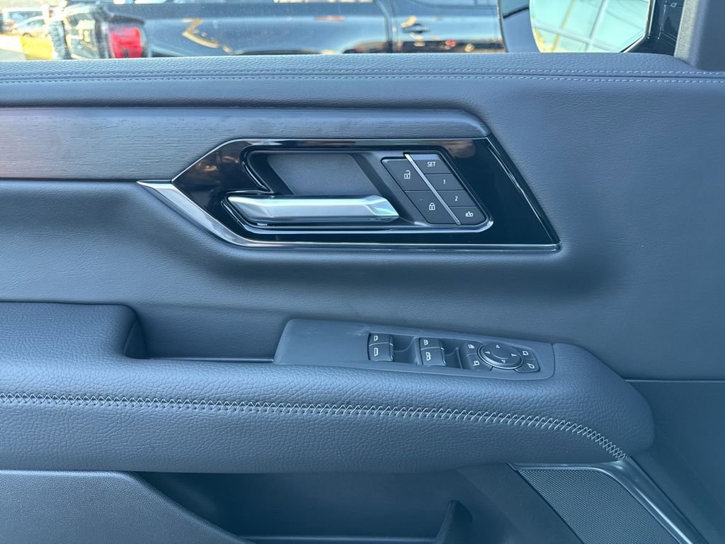 New 2026 GMC Yukon XL Denali image 13