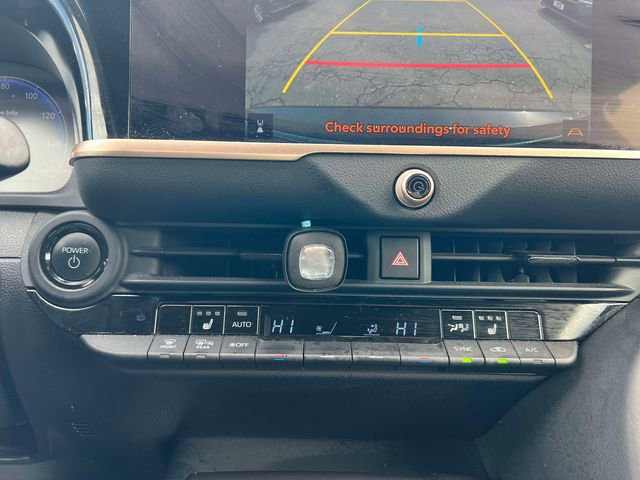 Certified 2023 Toyota Crown AWD/4WD image 31