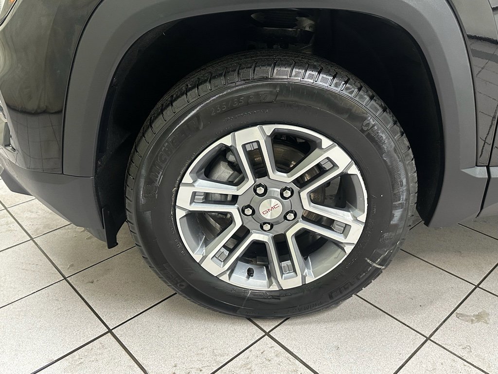 Used 2025 GMC Terrain Elevation image 13