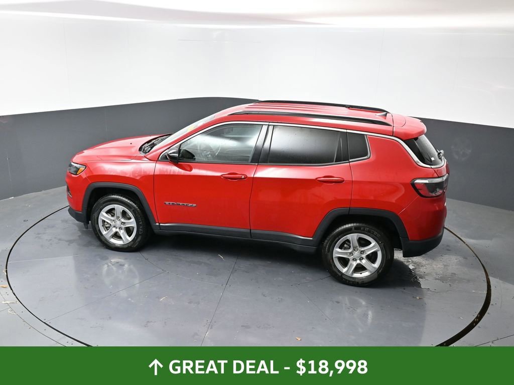 Used 2024 Jeep Compass Latitude image 47