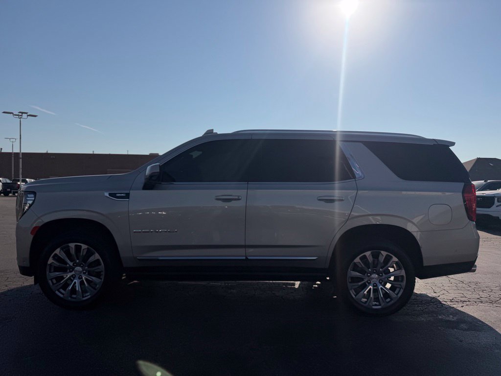 Used 2023 GMC Yukon Denali w/ Denali Reserve Package AWD/4WD image 9