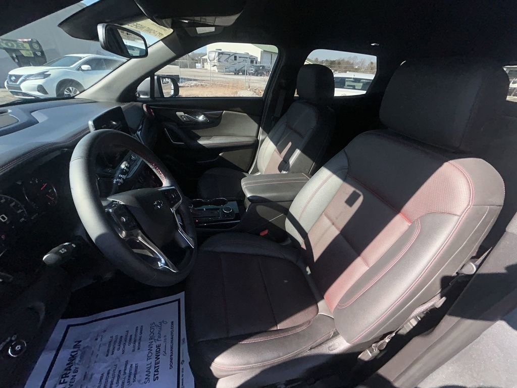 Used 2024 Chevrolet Blazer RS w/ Enhanced Convenience Package image 17