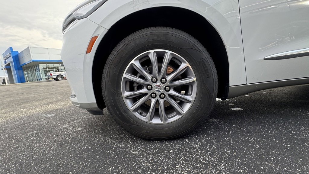 Used 2024 Buick Enclave Essence w/ LPO, Floor Liner Package image 31