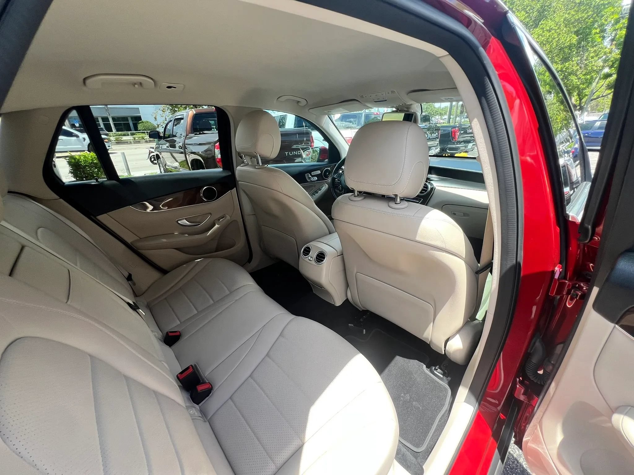 Used 2019 Mercedes-Benz GLC 300 image 31