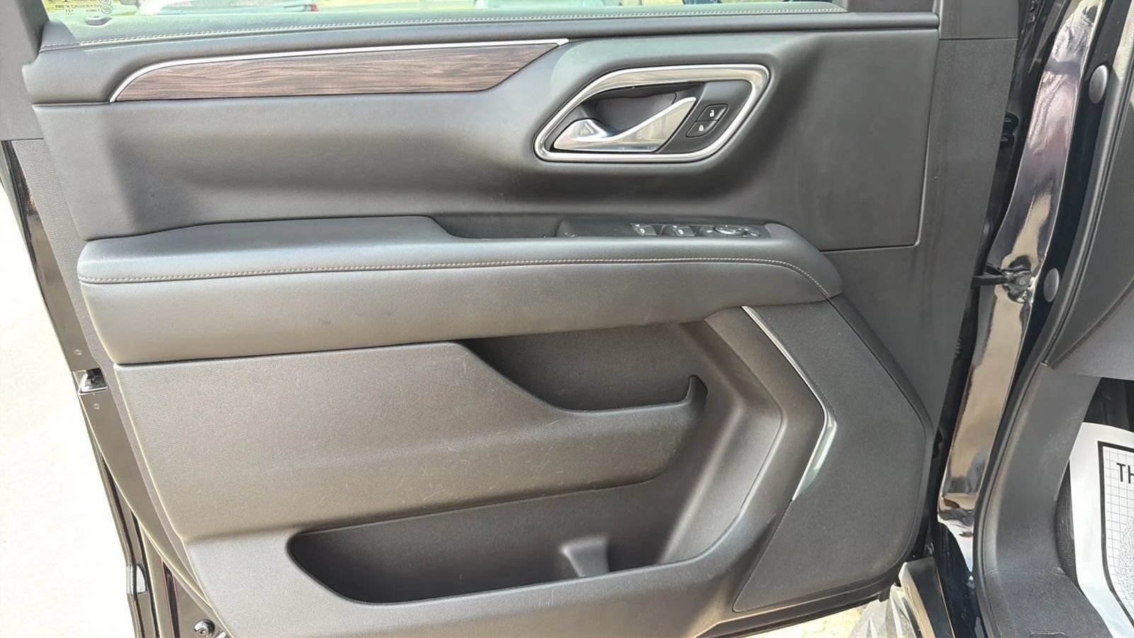 Used 2021 Chevrolet Tahoe LS RWD image 9
