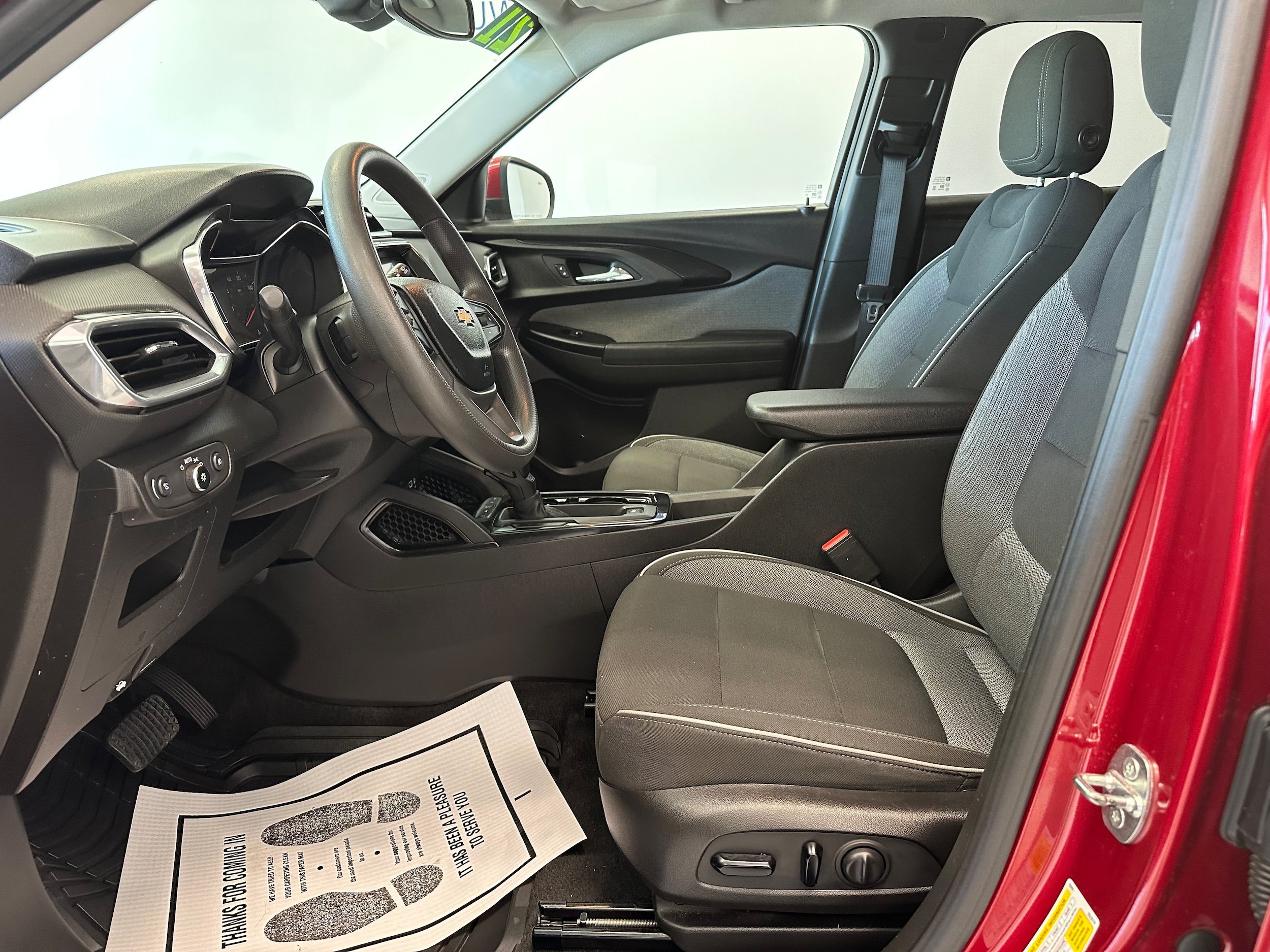 Used 2021 Chevrolet TrailBlazer LT w/ Convenience Package AWD/4WD image 10