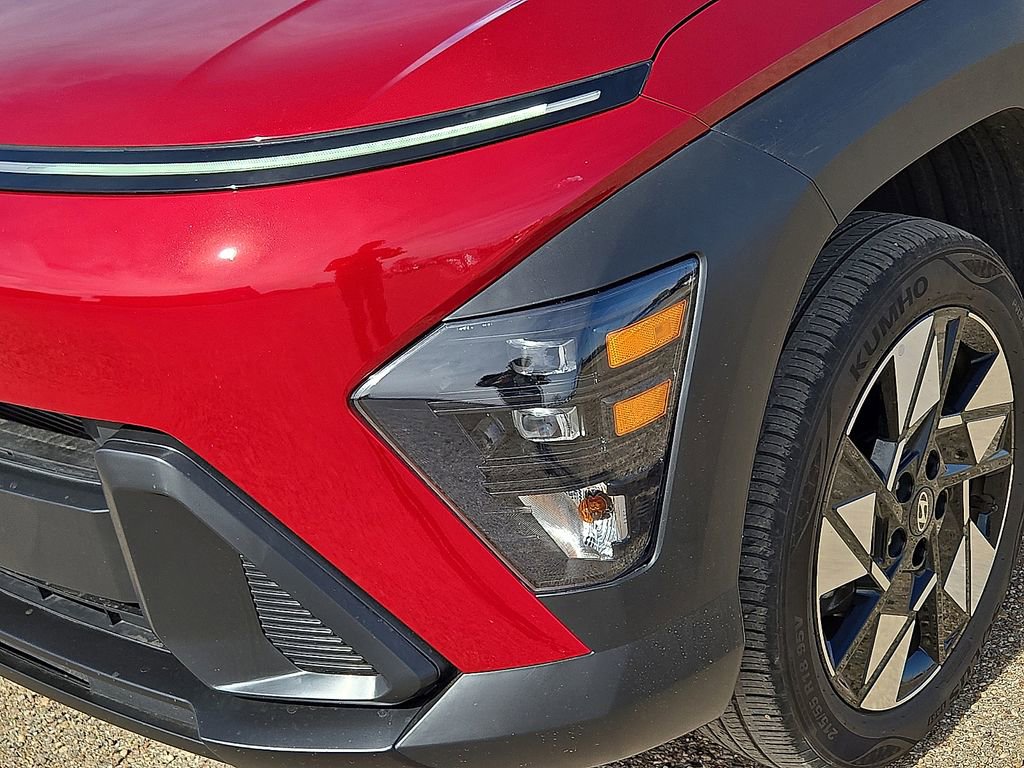 Used 2025 Hyundai Kona SEL image 9
