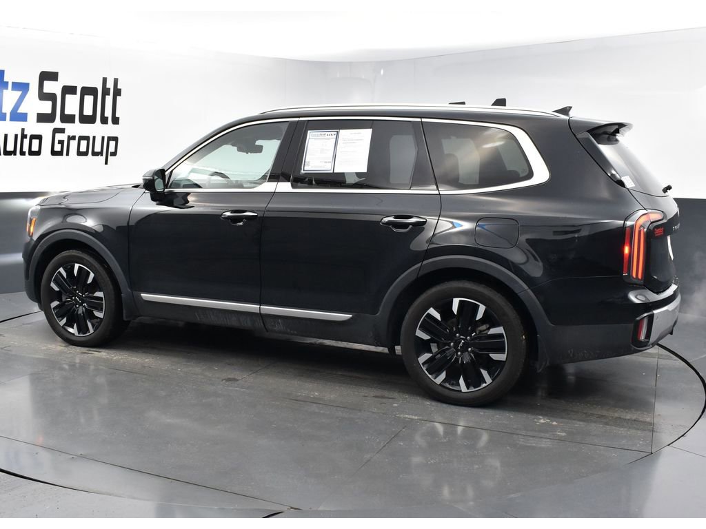 Used 2024 Kia Telluride SX Prestige w/ Towing Package image 3