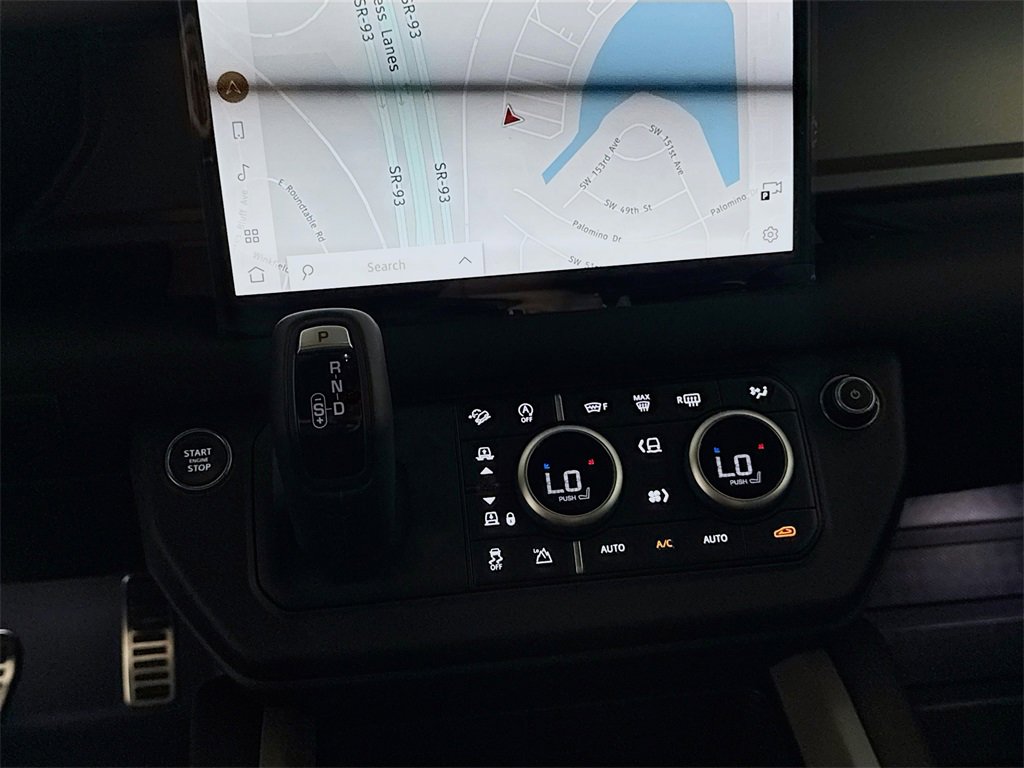 New 2025 Land Rover Defender 110 V8 image 16