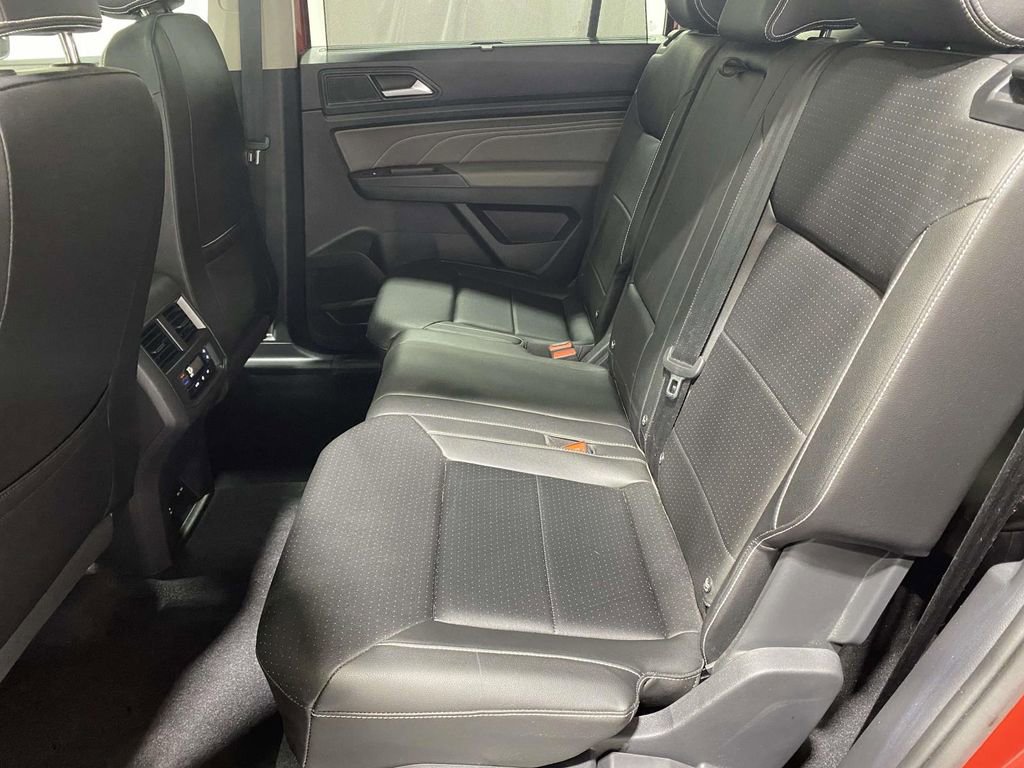 Used 2023 Volkswagen Atlas SE w/ Panoramic Sunroof Package FWD image 12
