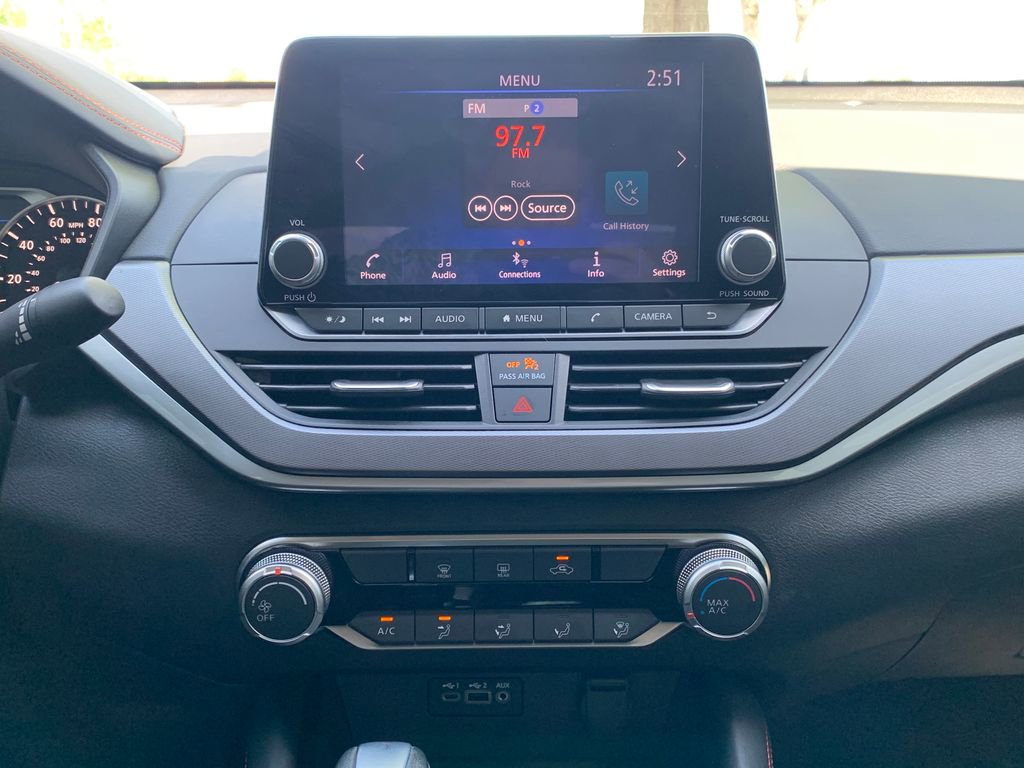 Used 2023 Nissan Altima 2.5 SR FWD image 16