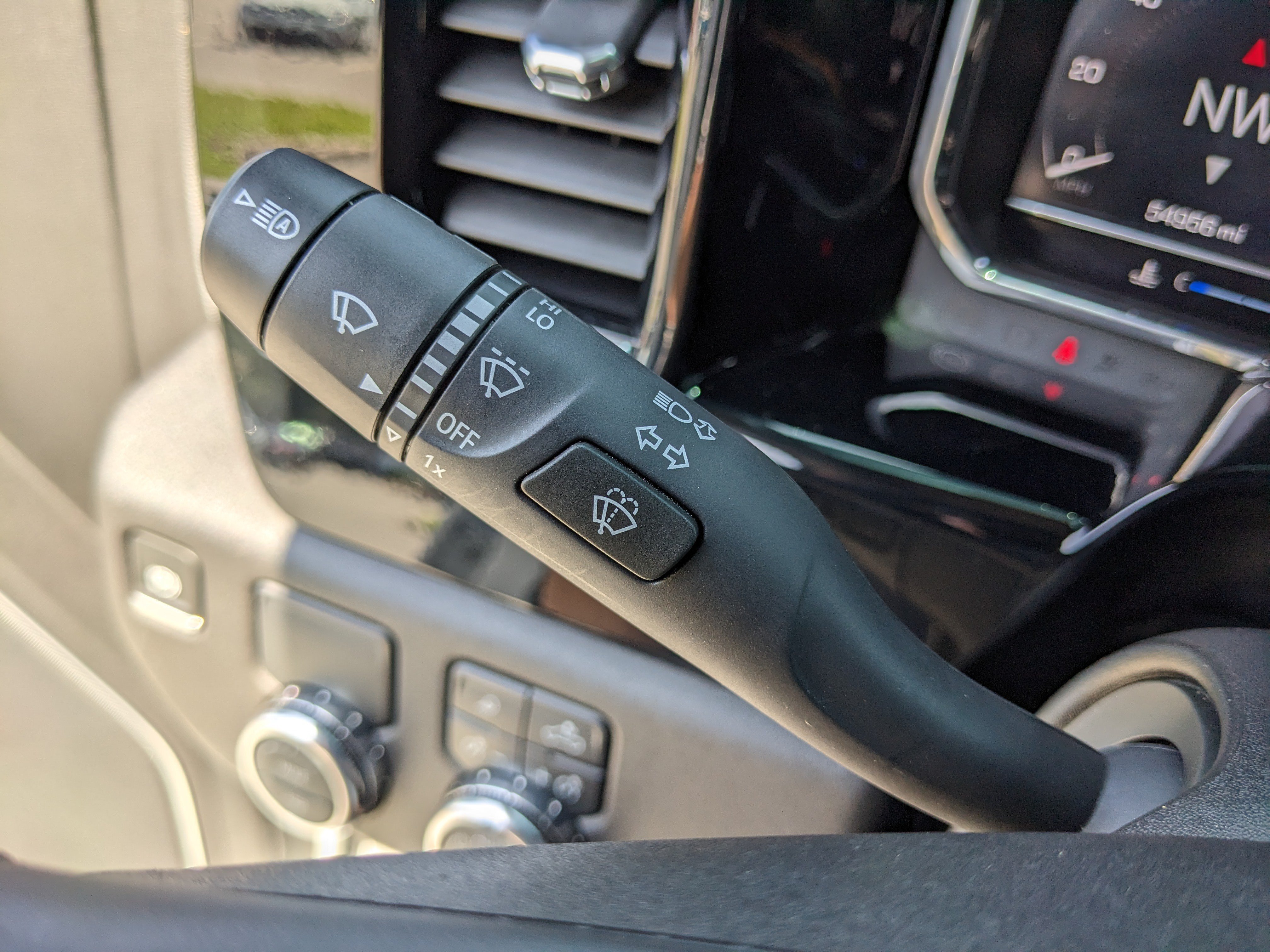 Used 2024 GMC Sierra 1500 SLT RWD image 29