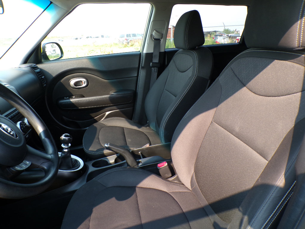 Used 2017 Kia Soul FWD image 12