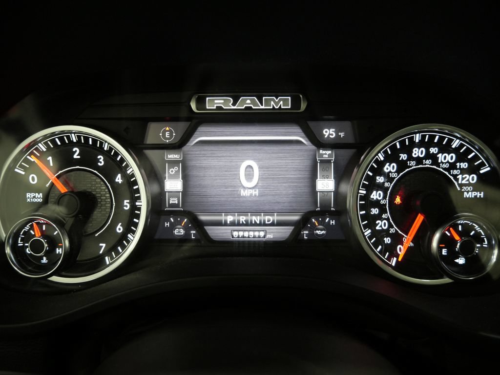 Used 2022 RAM 1500 Laramie AWD/4WD image 13