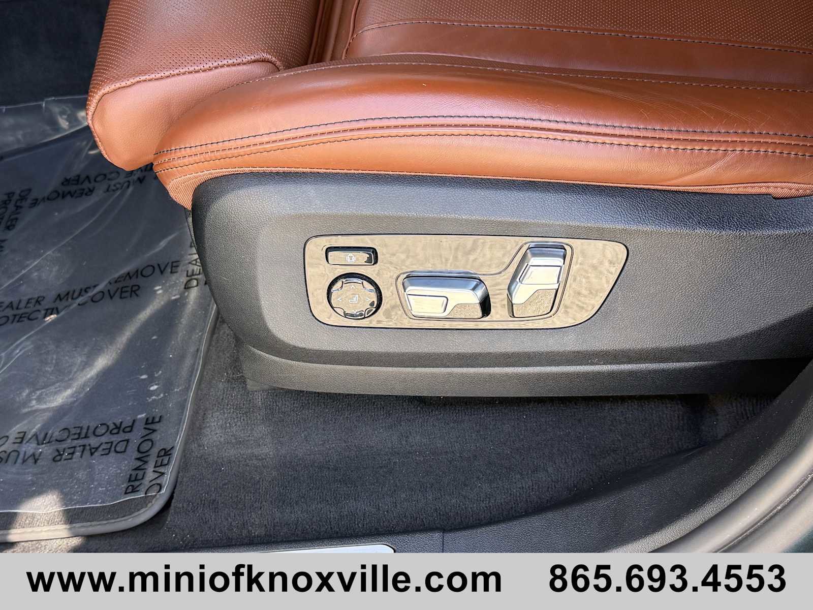 Used 2023 BMW X7 xDrive40i w/ Executive Package image 11