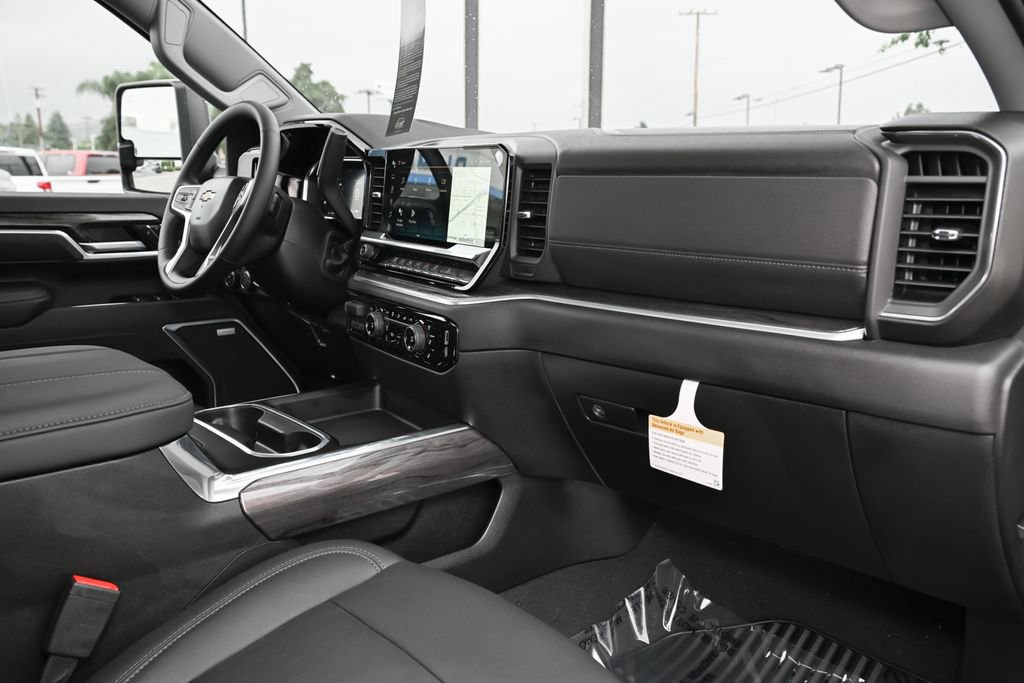 New 2026 Chevrolet Silverado 2500 LTZ w/ LTZ Convenience Package AWD/4WD image 45