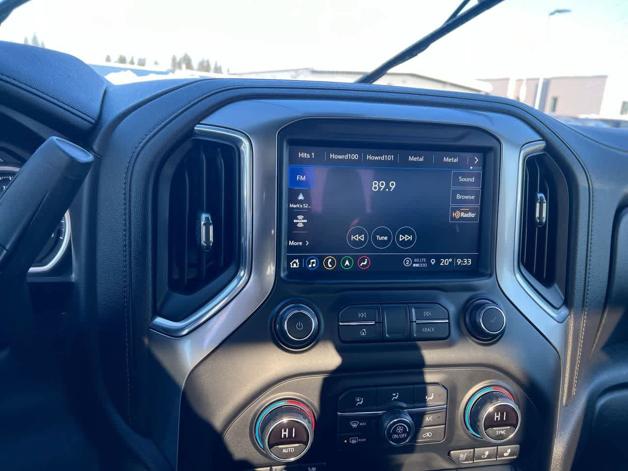 Used 2021 Chevrolet Silverado 1500 LTZ w/ Technology Package AWD/4WD image 18