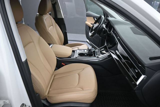 Used 2021 Audi Q7 3.0T Premium w/ Convenience Package AWD/4WD image 14