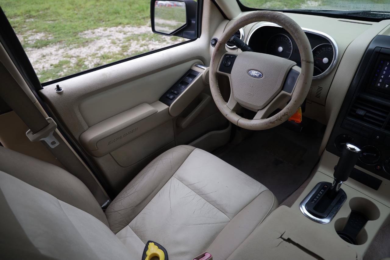 Used 2006 Ford Explorer XLT RWD image 21