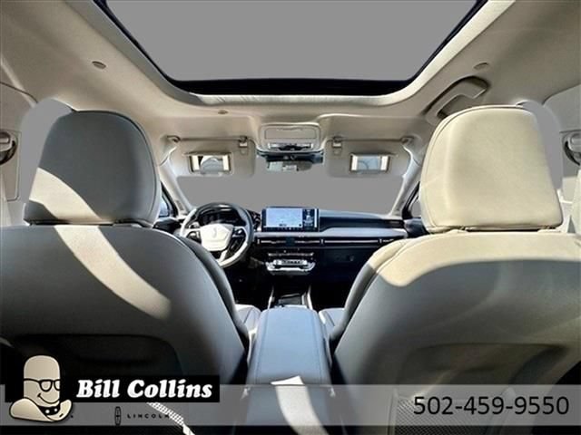 New 2024 Lincoln Corsair Grand Touring w/ Rear Removable Package Tray AWD/4WD image 25