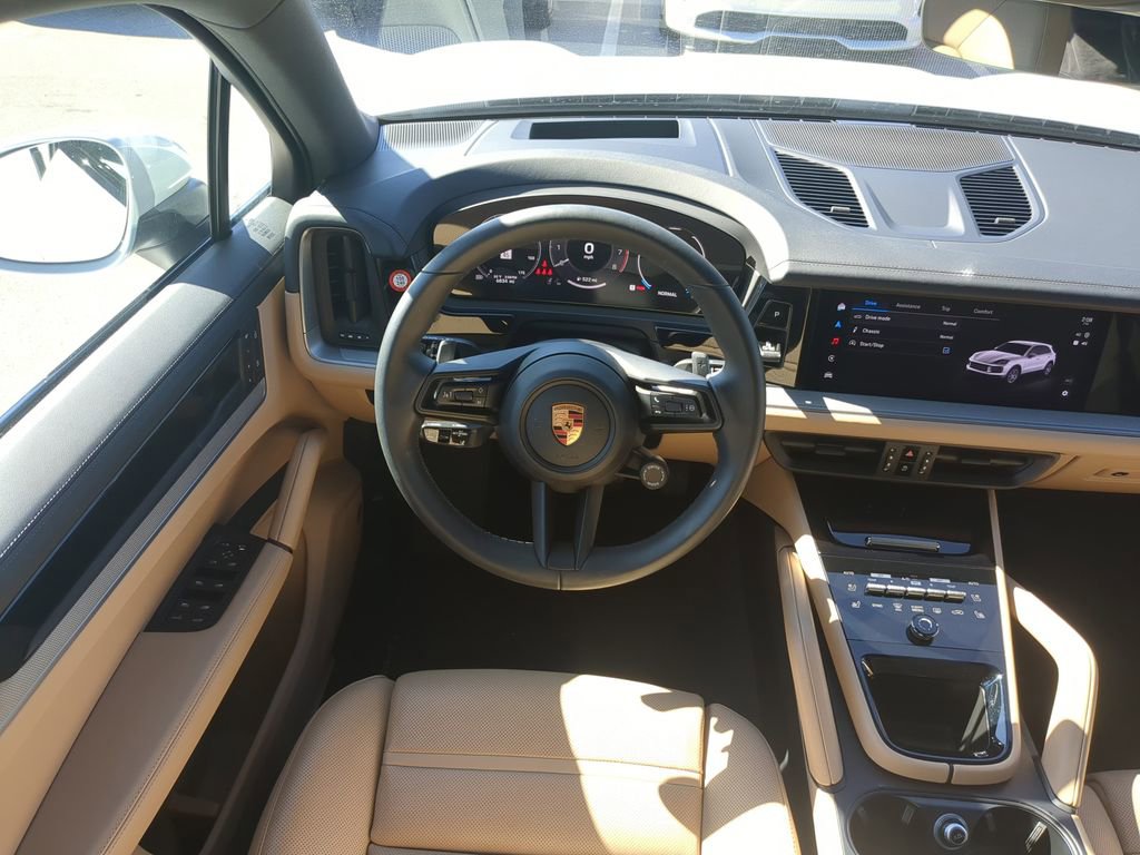 Certified 2025 Porsche Cayenne image 21