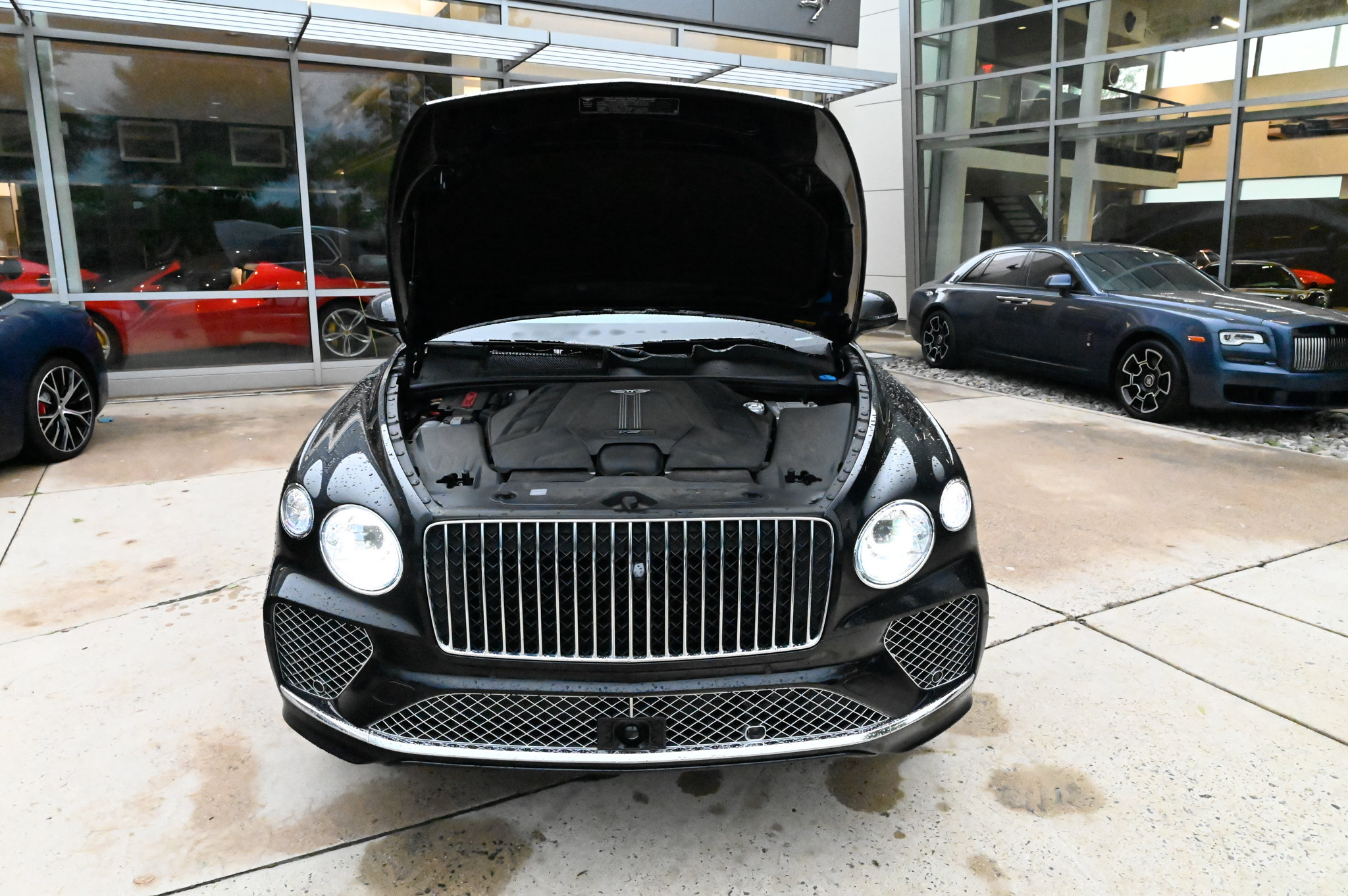 Used 2025 Bentley Bentayga AWD/4WD image 63