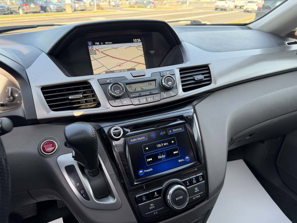 Used 2016 Honda Odyssey Touring image 24