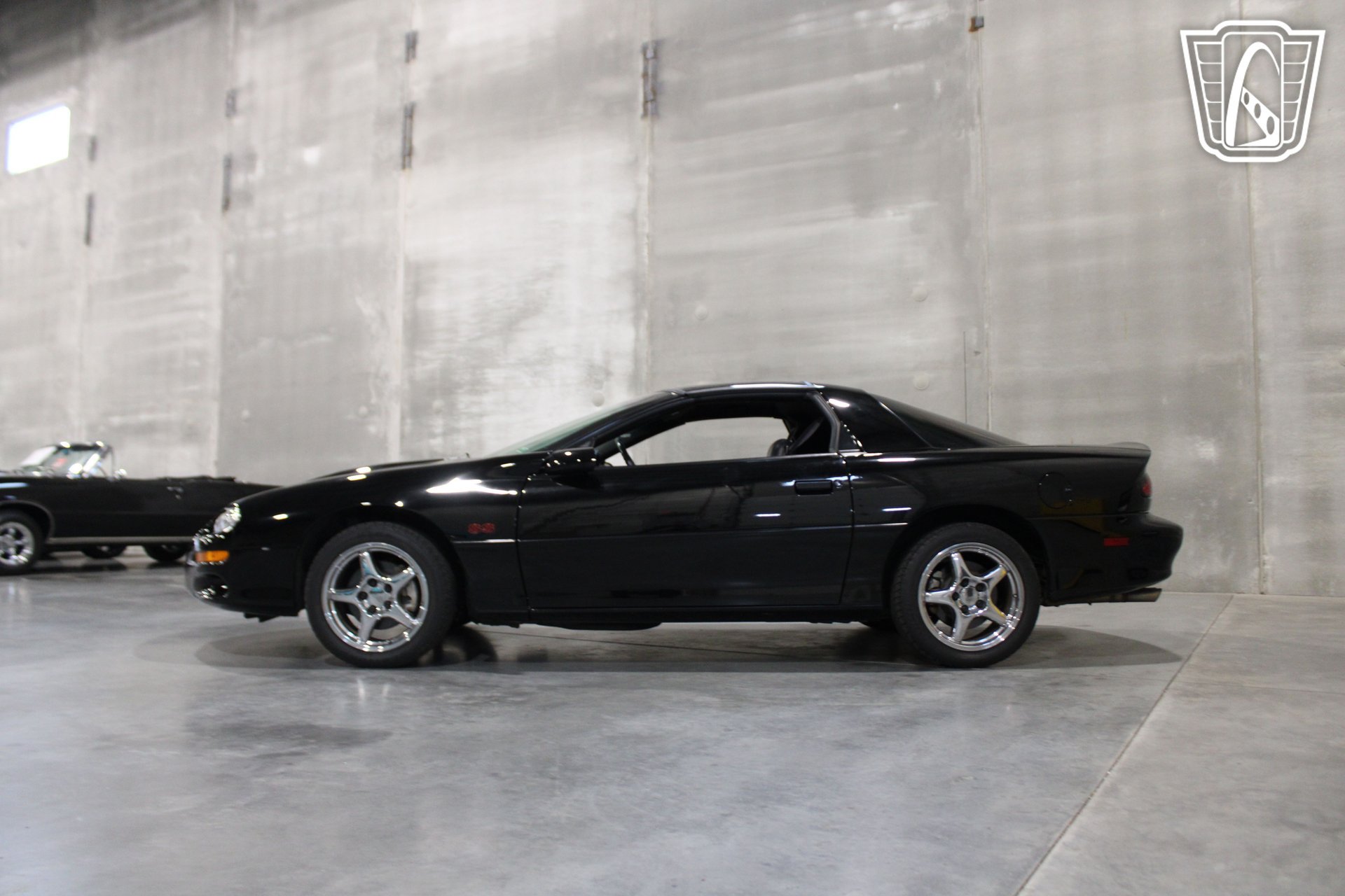Used 2000 Chevrolet Camaro Z28 w/ SS Performance/Appearance Pkg RWD image 19