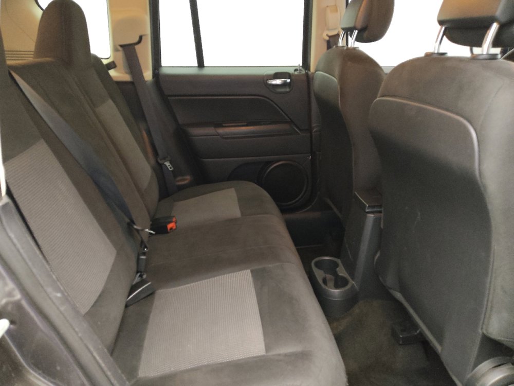 Used 2016 Jeep Compass Sport w/ Power Value Group image 19