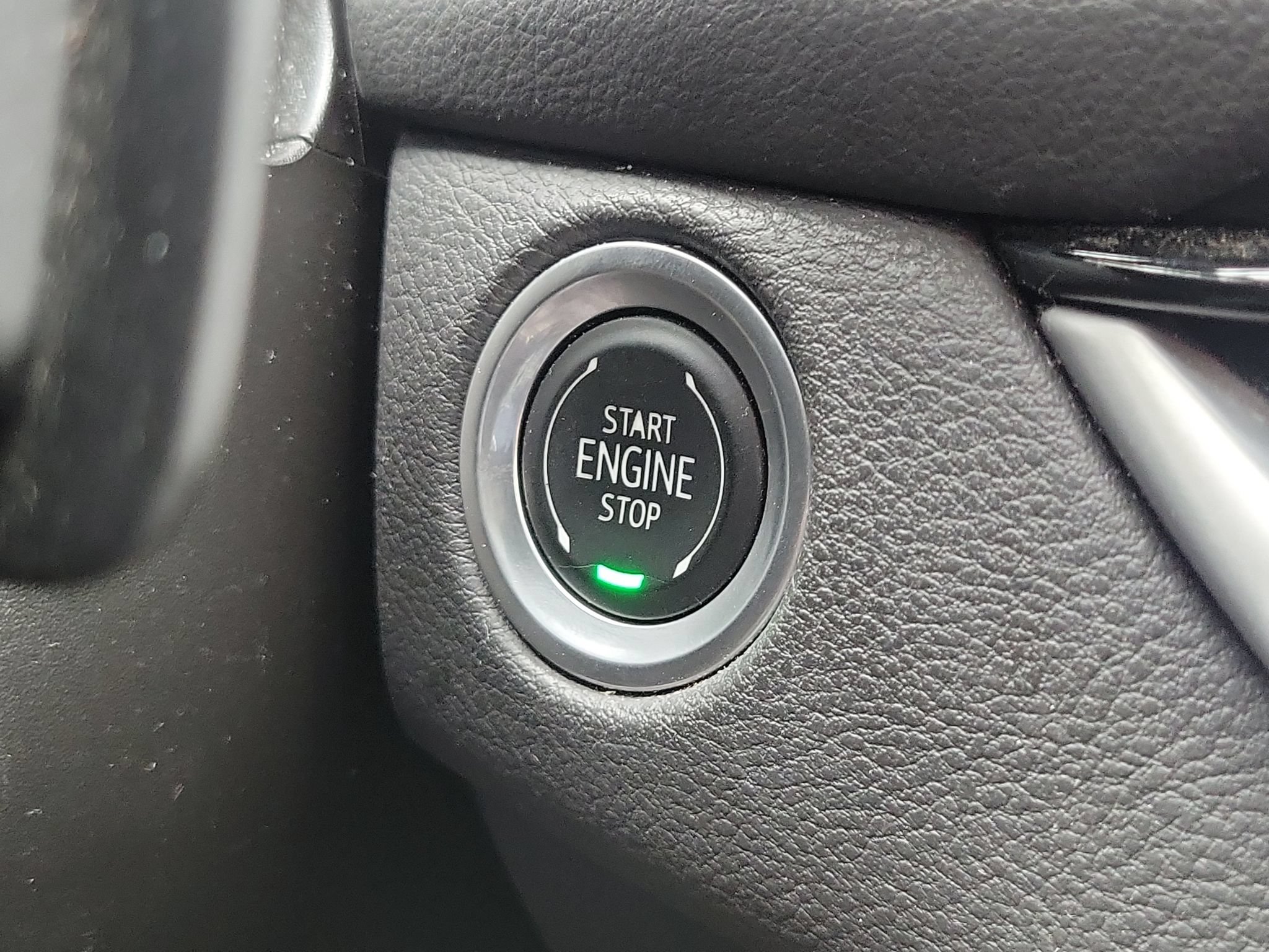 Used 2024 Cadillac XT4 Premium Luxury FWD image 16