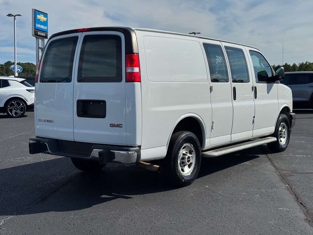 Used 2023 GMC Savana 2500 w/ Driver Convenience Package image 3