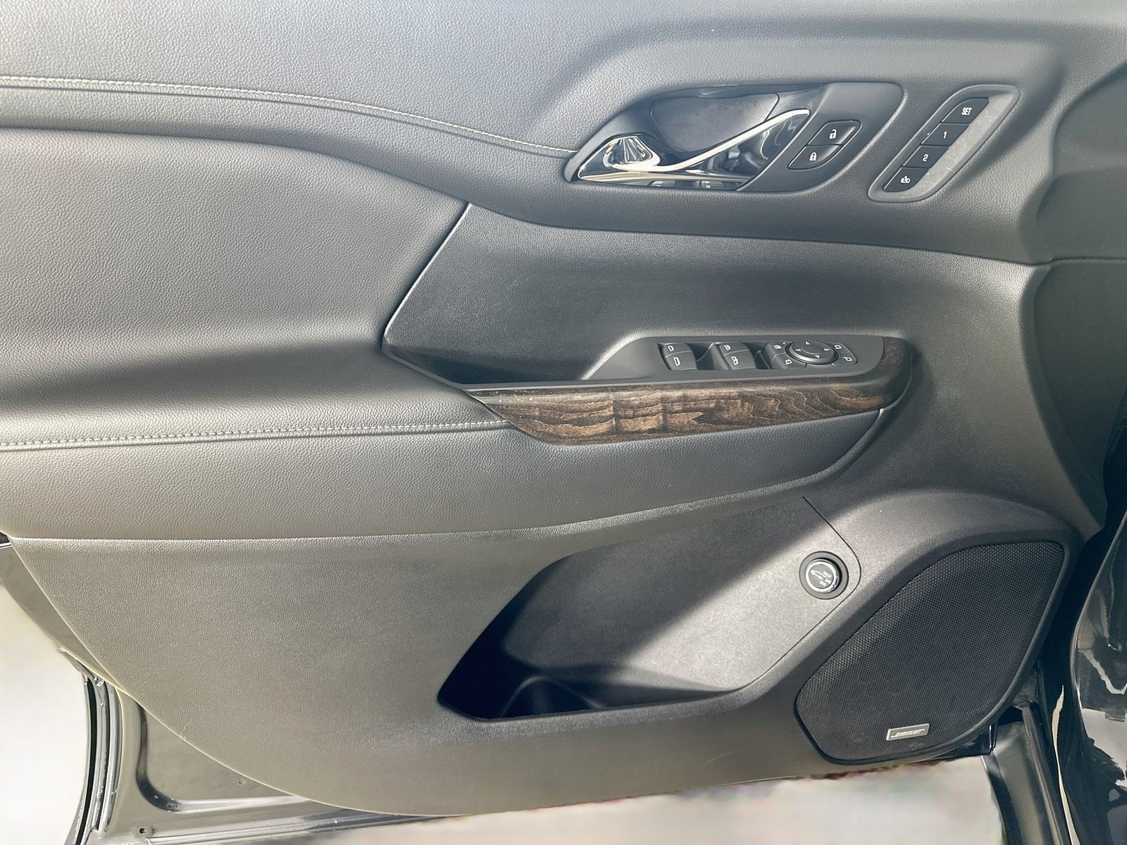 Used 2020 GMC Acadia Denali FWD image 16