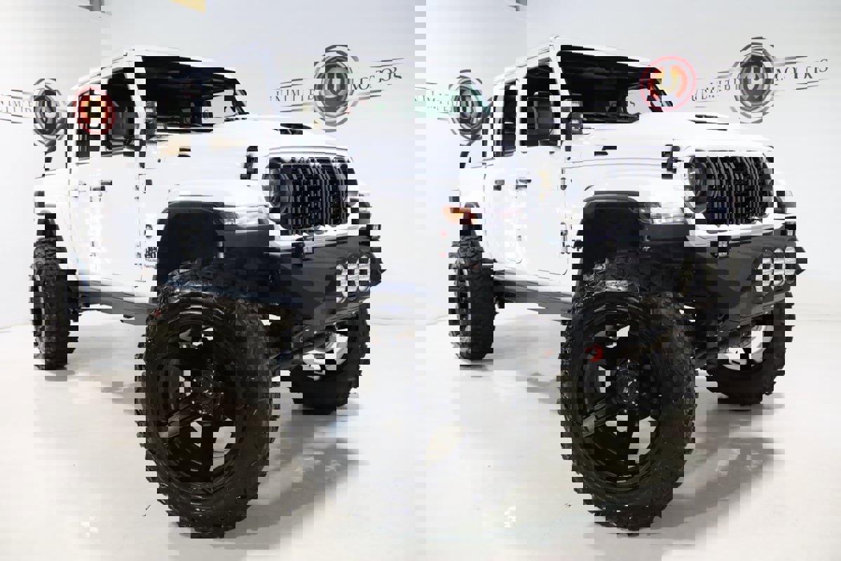 Used 2025 Jeep Gladiator Sport image 6