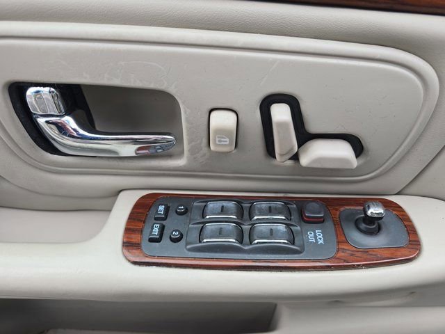 Used 1999 Cadillac De Ville w/ Comfort/Convenience Pkg FWD image 21