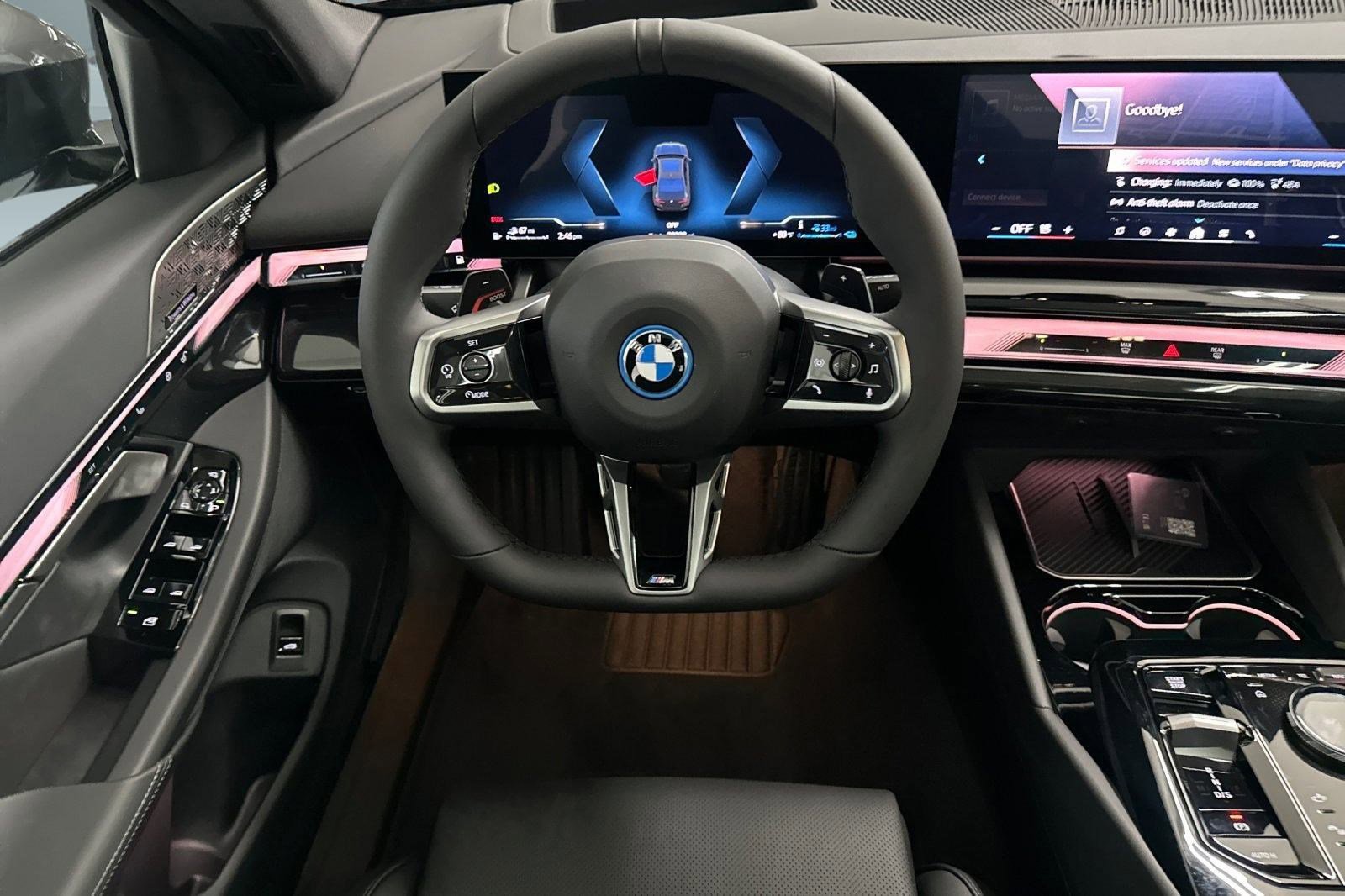 New 2026 BMW 550e xDrive w/ Premium Package image 26