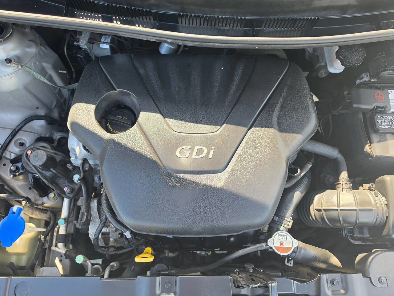 Used 2013 Hyundai Accent GLS FWD image 51