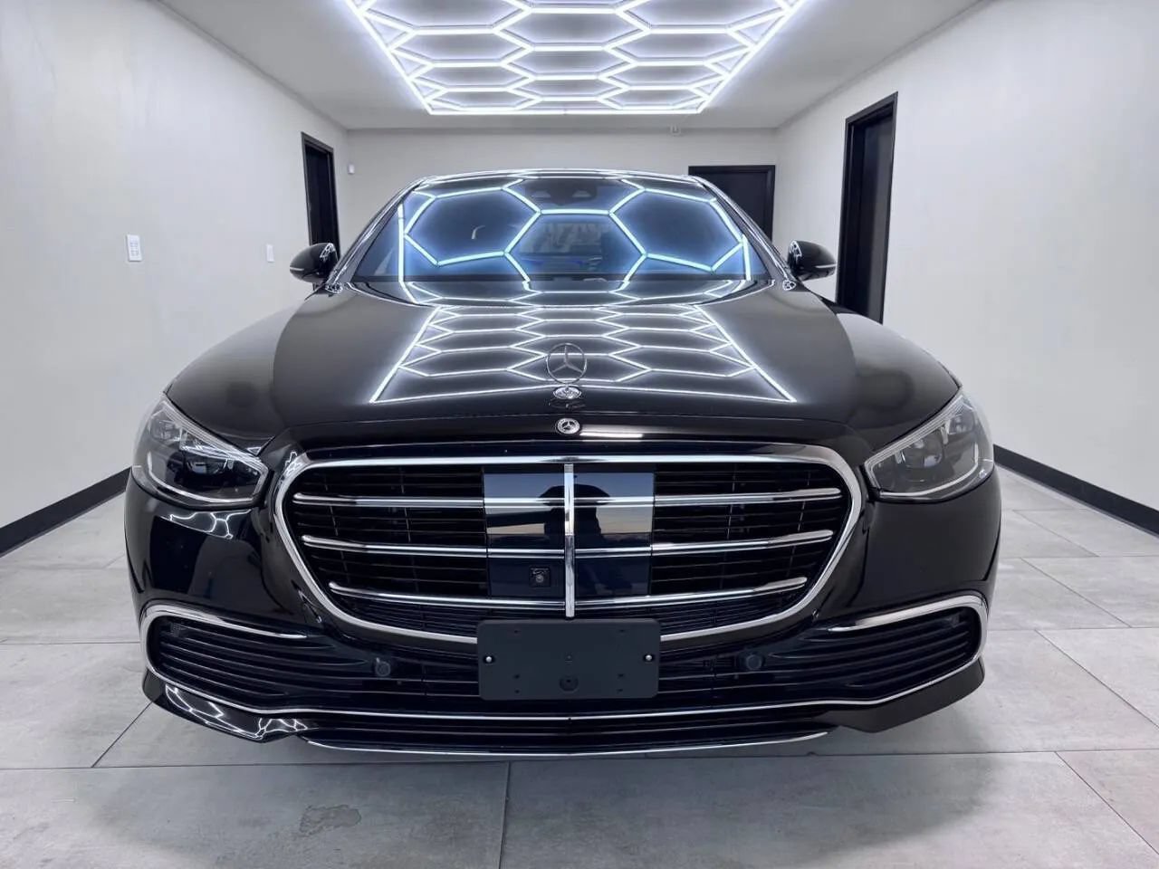 Used 2023 Mercedes-Benz S 580e 4MATIC Sedan w/ Warmth & Comfort Package image 8
