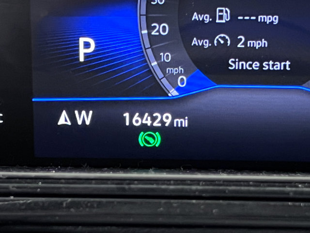 Certified 2025 Volkswagen Taos S FWD image 23