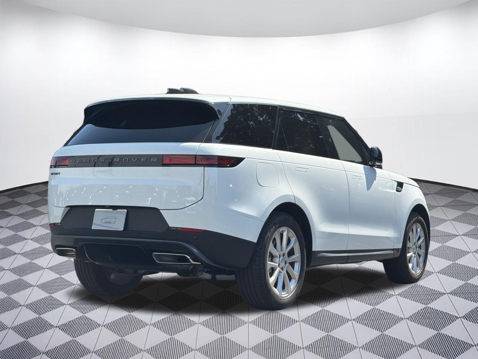 Used 2025 Land Rover Range Rover Sport SE AWD/4WD image 9