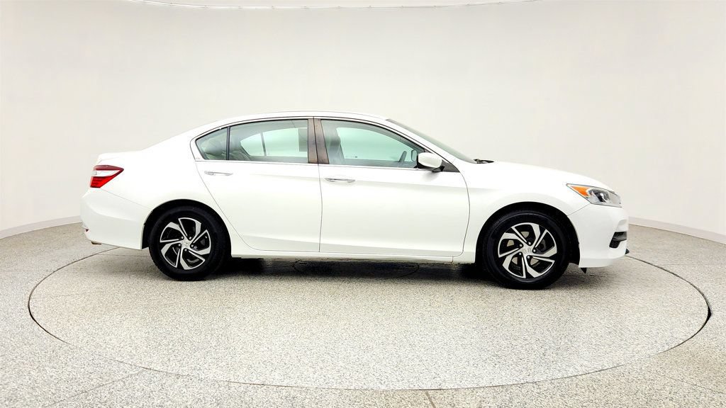 Used 2017 Honda Accord LX image 4