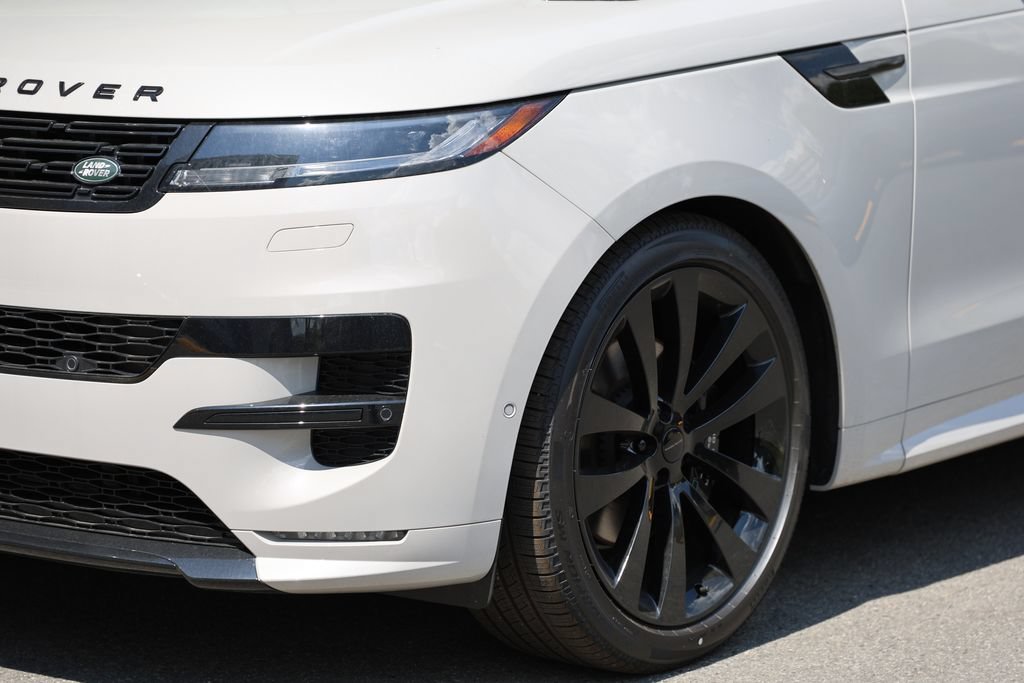 New 2026 Land Rover Range Rover Sport Dynamic SE AWD/4WD image 7