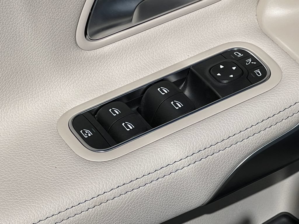 New 2025 Mercedes-Benz CLA 250 4MATIC image 16