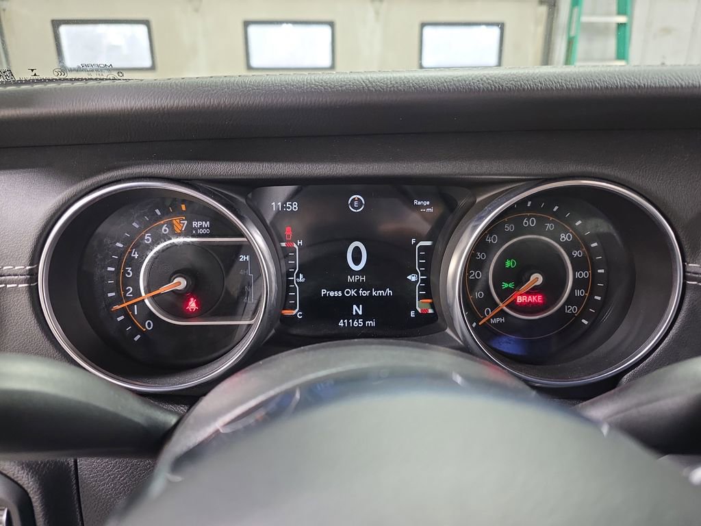 Used 2021 Jeep Gladiator Overland w/ Advanced Safety Group image 18