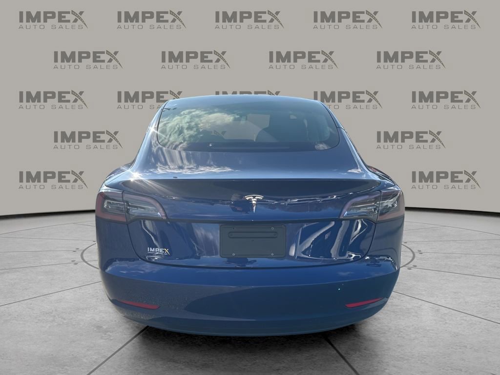 Used 2023 Tesla Model 3 Standard Range image 4