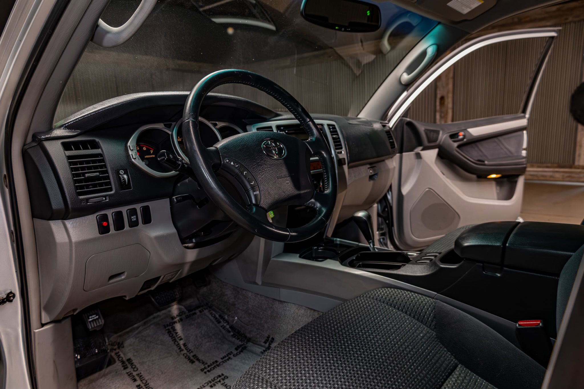 Used 2005 Toyota 4Runner Sport image 12