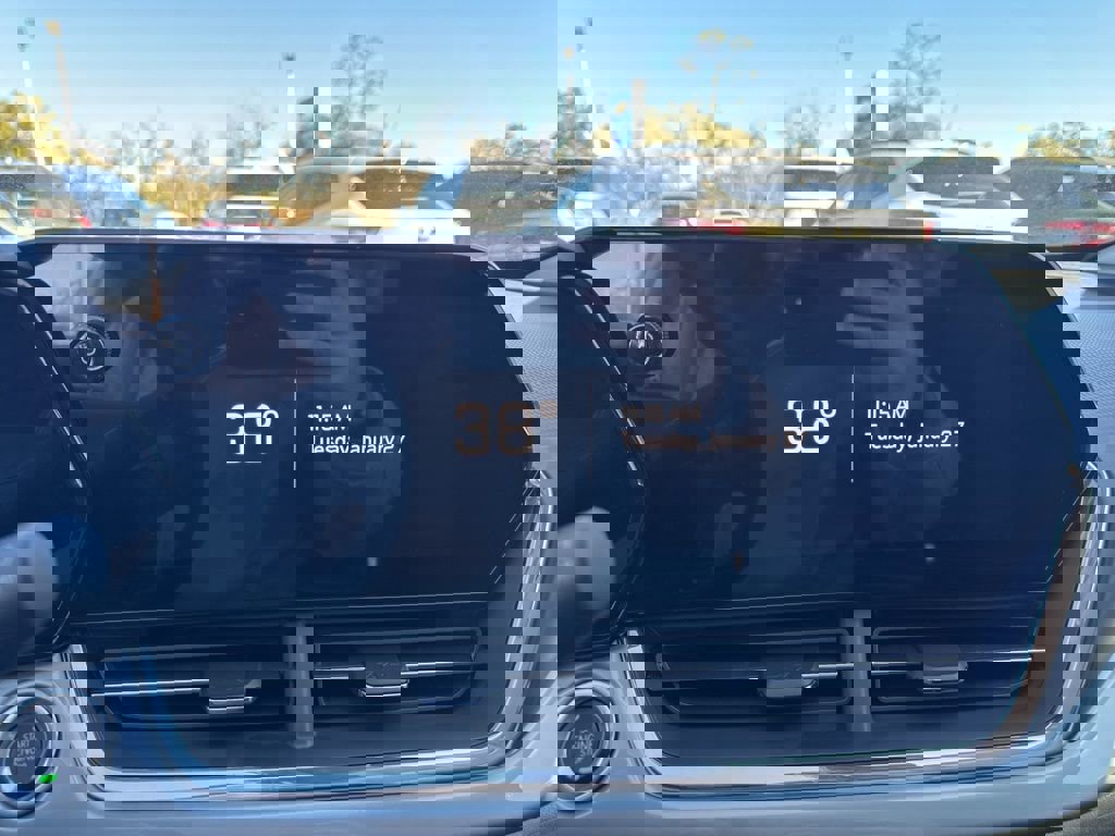 New 2026 Chevrolet Trax LT w/ Driver Confidence Package image 15