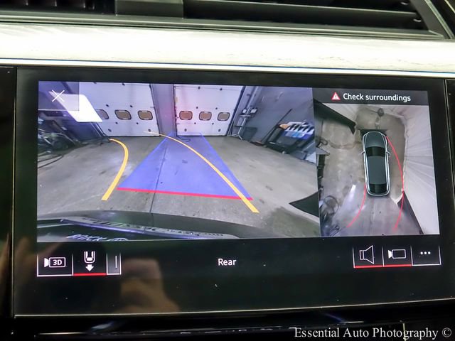 Used 2021 Audi e-tron Prestige w/ Prestige Package image 17